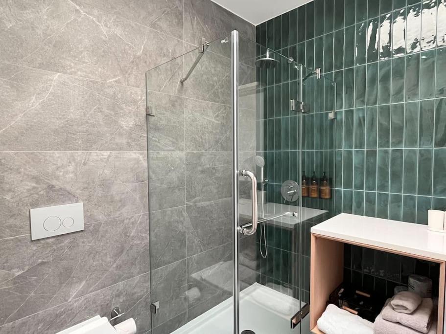 New Ample And Cozy One Bedroom Apt In Brooklyn At Rem-Casa Нью-Йорк Экстерьер фото