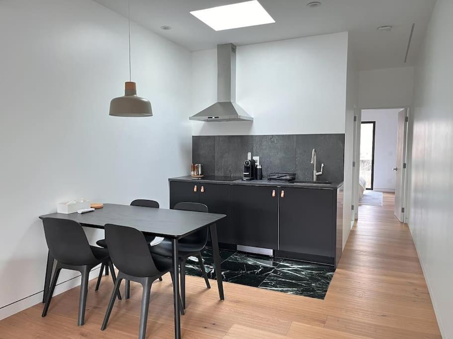 New Ample And Cozy One Bedroom Apt In Brooklyn At Rem-Casa Нью-Йорк Экстерьер фото